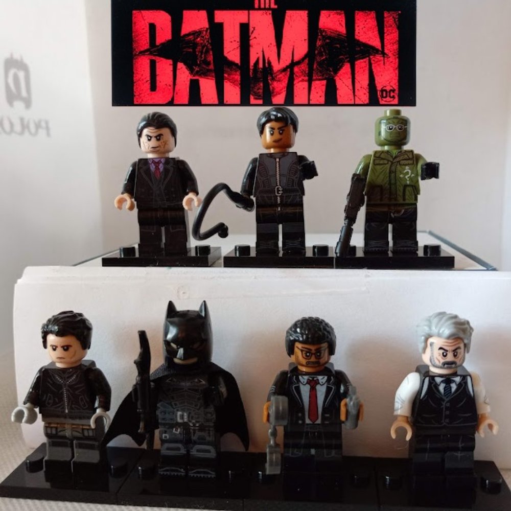 The Batman custom designed set of 8 minifigures